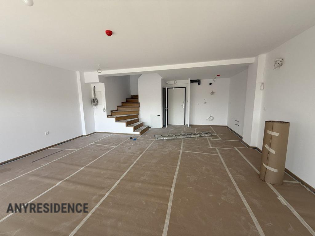 Townhome in Panorama, photo #5, listing #2363225