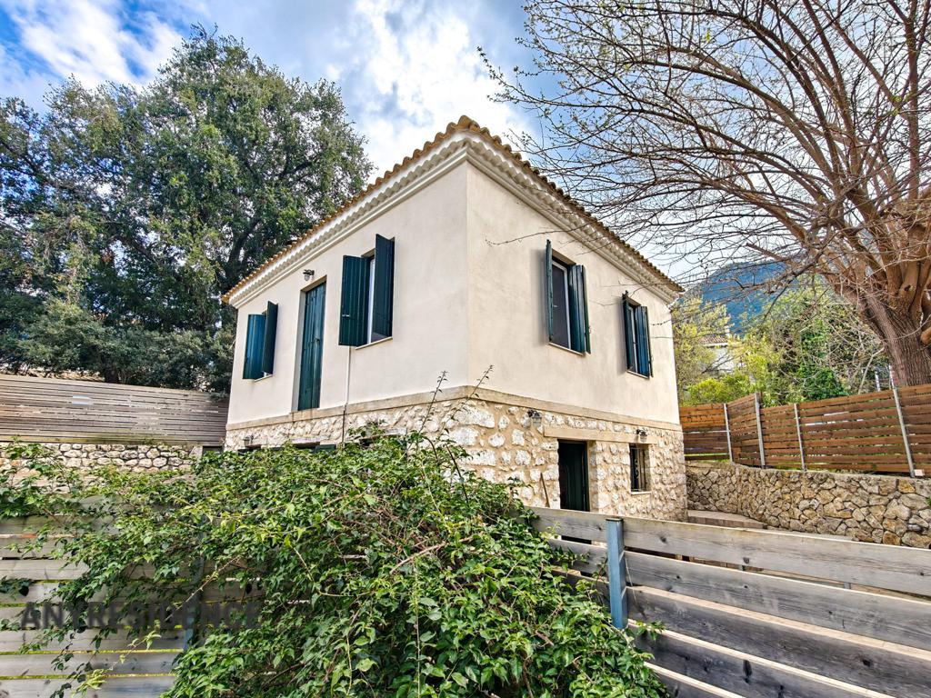 Townhome in Lefkas, photo #2, listing #2527901
