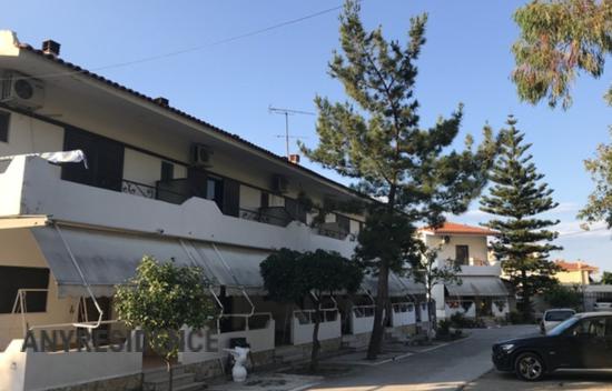 11 room apartment building in Peloponnese