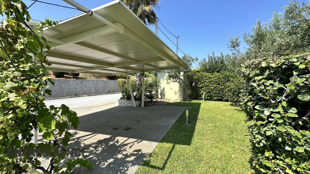Villa in Pefkochori, photo #2, listing #2478796
