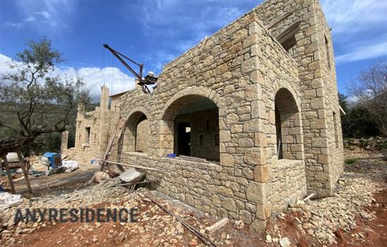 8 room new home in Messenia