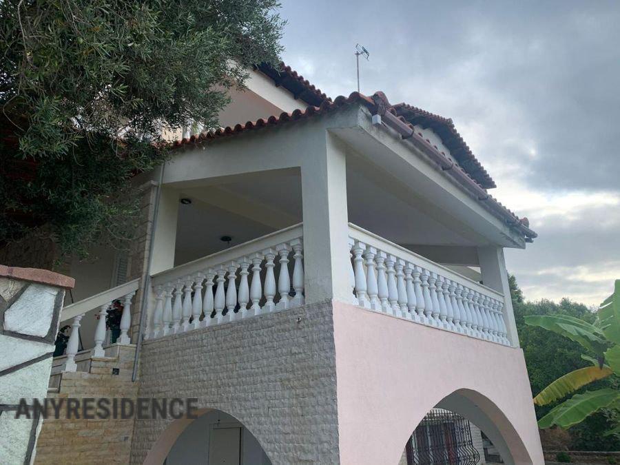 Villa in Nea Skioni, photo #1, listing #2210085