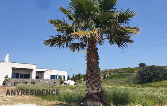 Detached house in Paros