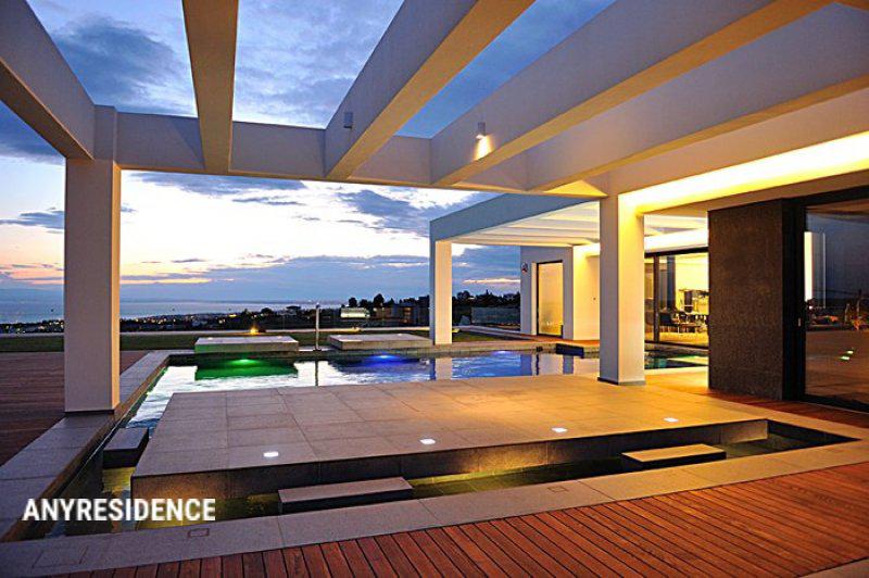 Villa in Panorama, photo #2, listing #2210103