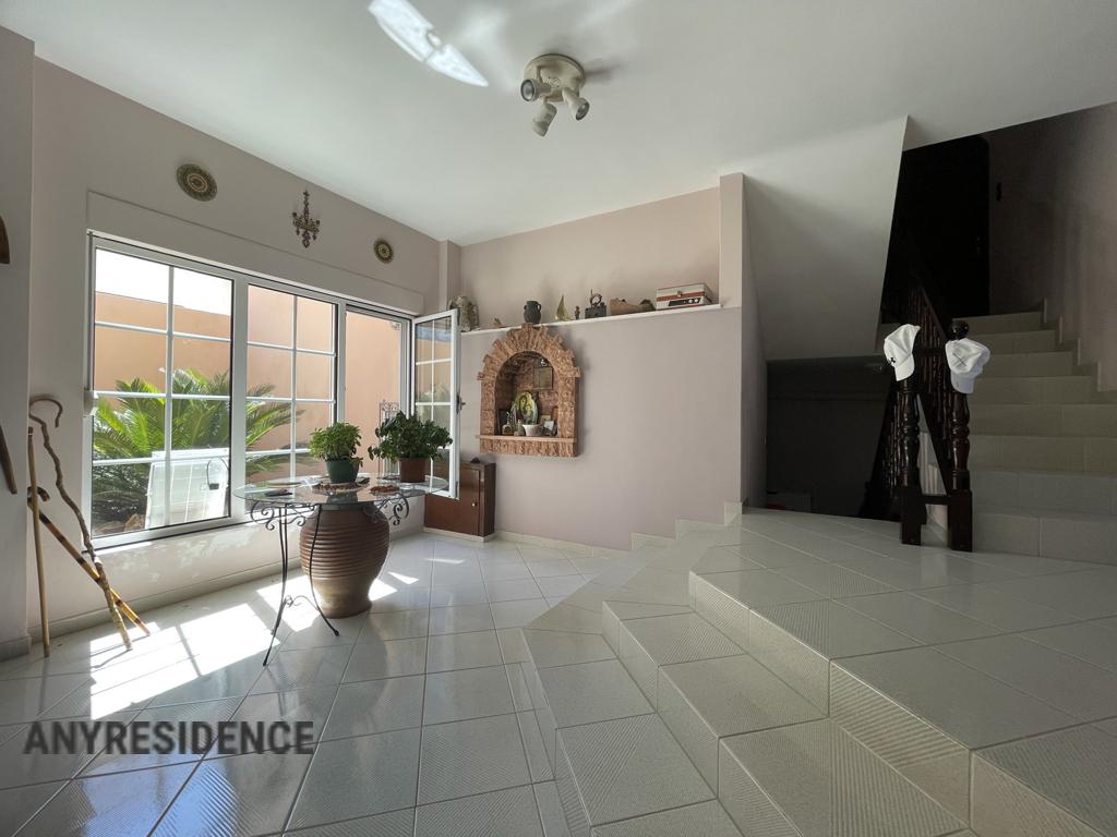 Townhome in Loutraki, photo #7, listing #2478657