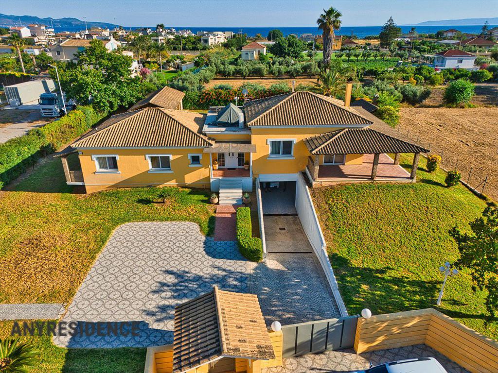 Villa in Kalamata, photo #4, listing #2471516
