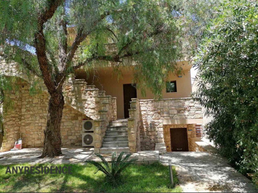 9 room villa in Loutraki, photo #10, listing #2141488