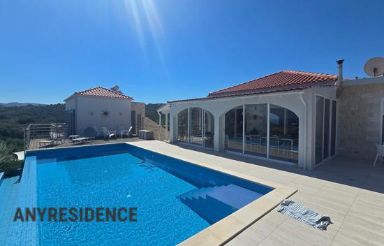Villa in Tsivaras