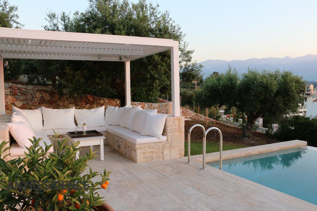 Villa in Plaka, photo #3, listing #2471703