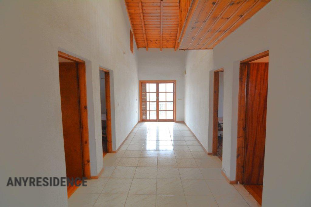 8 room villa in Loutraki, photo #9, listing #2247144