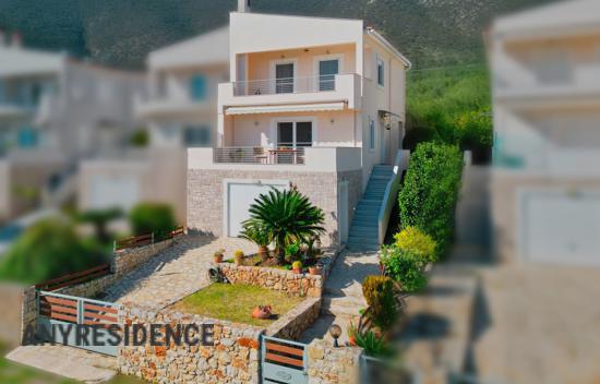 Terraced house in Peloponnese