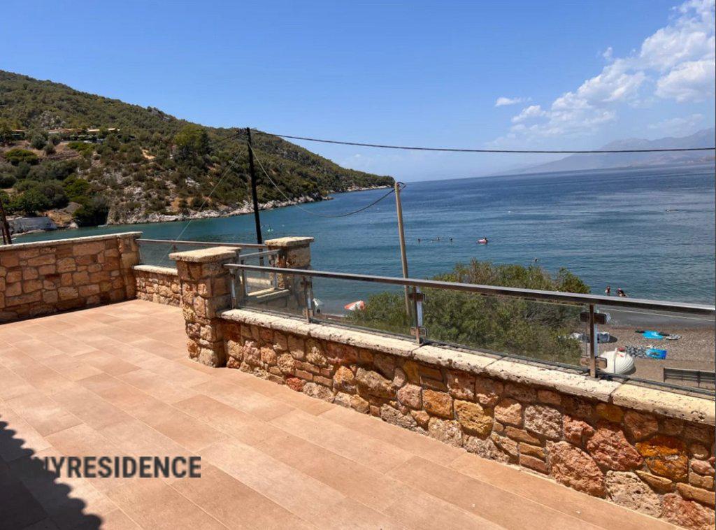 9 room villa in Loutraki, photo #2, listing #2141488