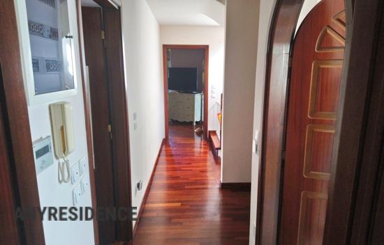 5 room chalet in Athens