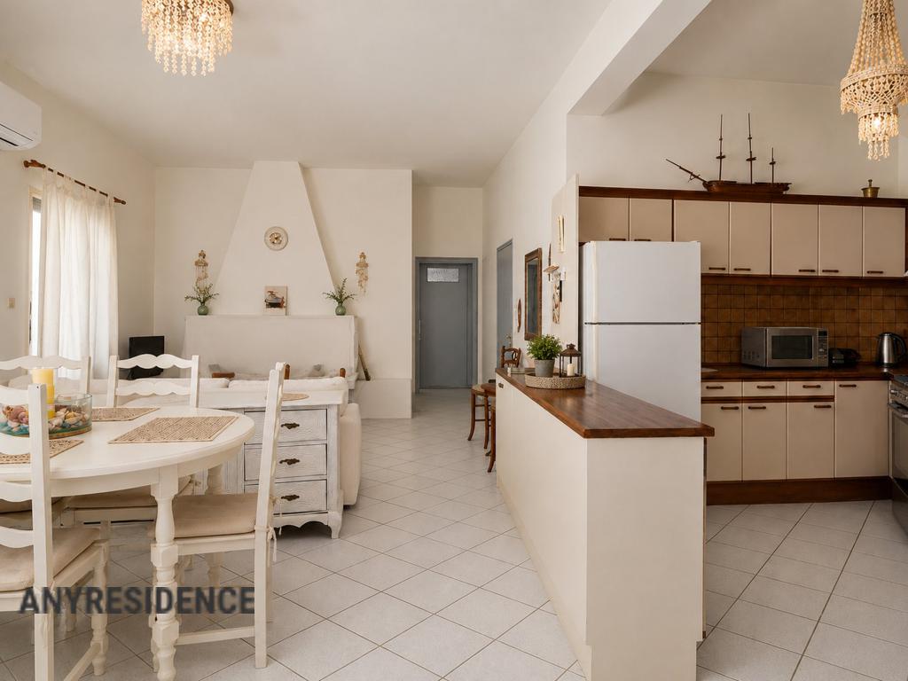 Apartment in Laconia, photo #9, listing #2538714