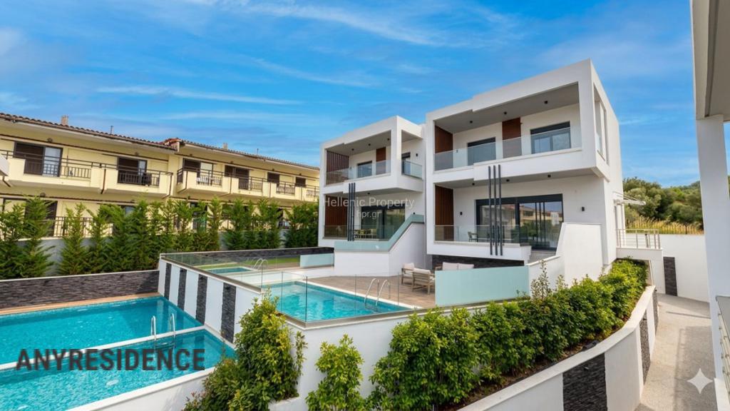 Townhome in Polychrono, photo #2, listing #2246330