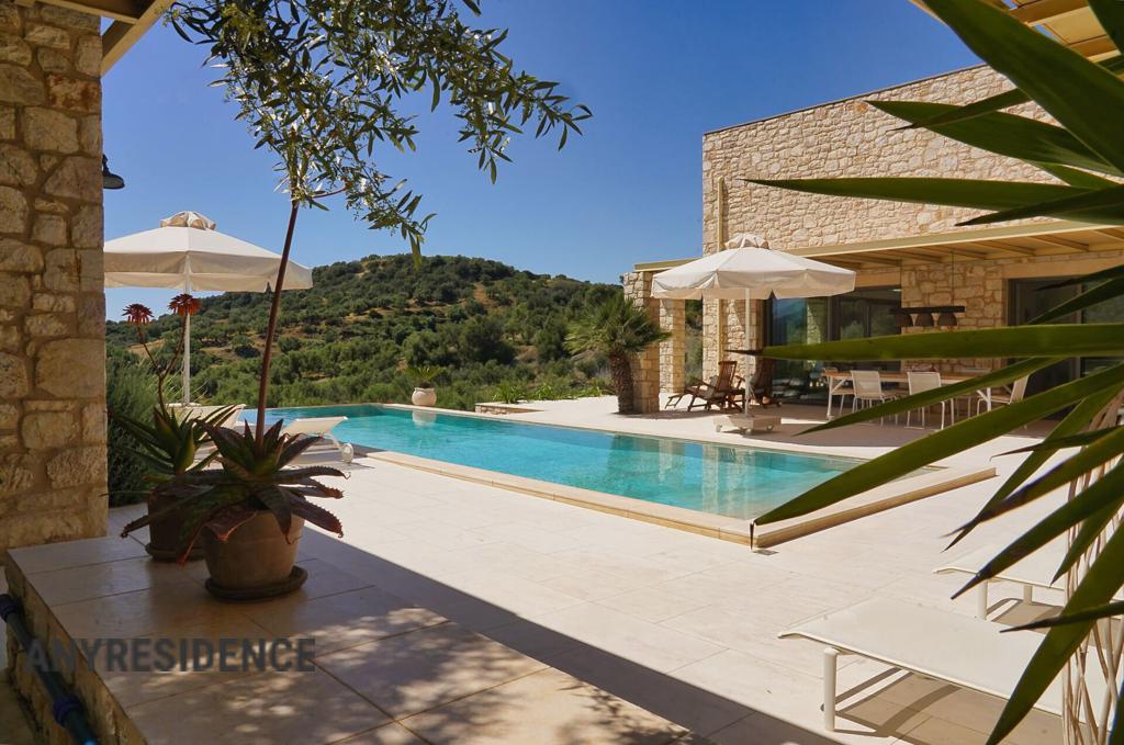 Villa in Peloponnese, photo #1, listing #2334596