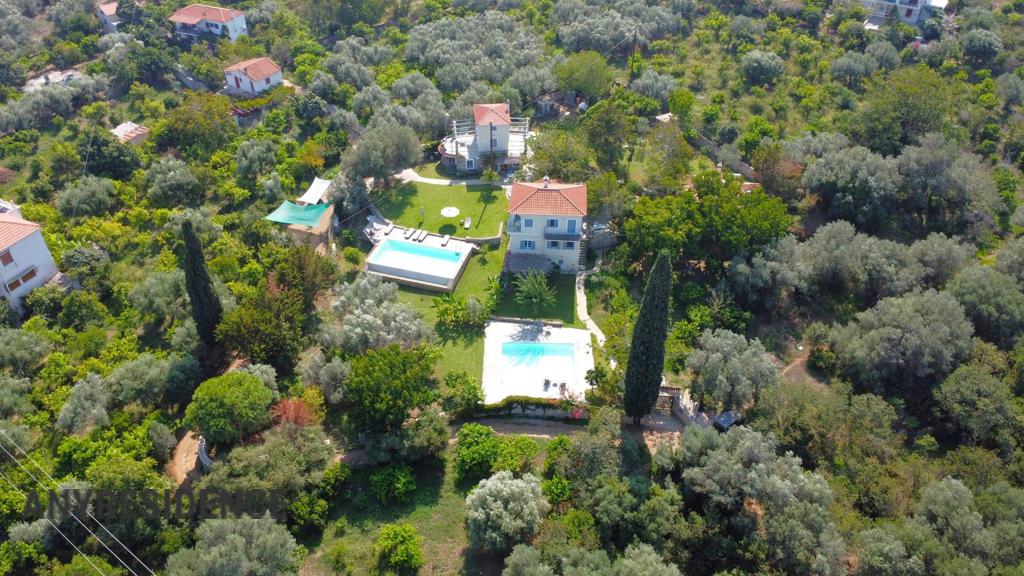 17 room villa in Galatas, photo #5, listing #2395766