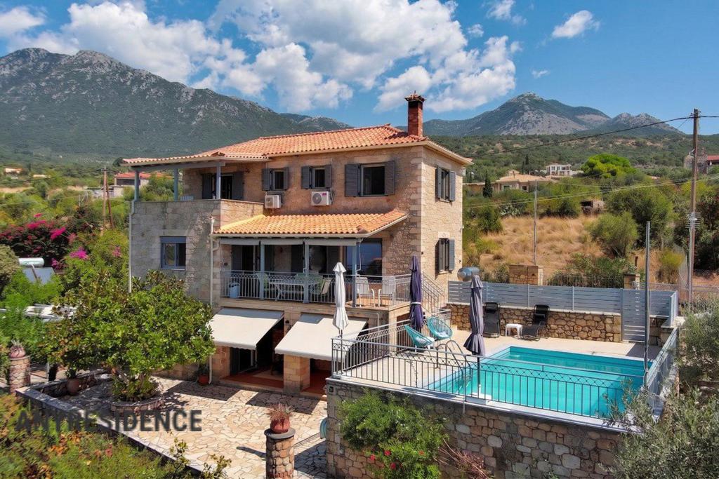 Townhome in Stoupa, photo #2, listing #2549079