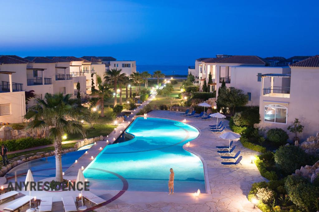 Penthouse in Crete, photo #2, listing #2488880