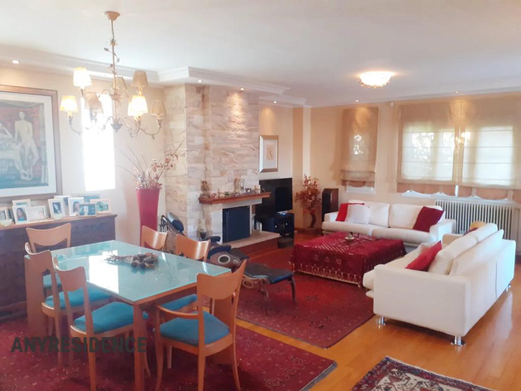 Townhome in Panorama, photo #2, listing #2553175