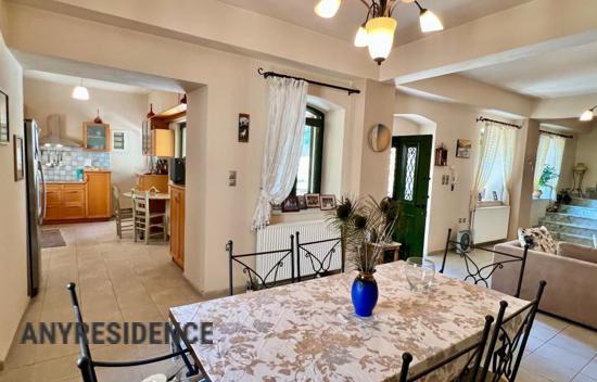 Terraced house in Crete