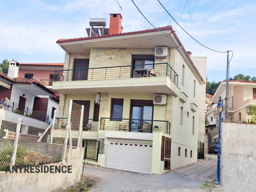 Townhome in Pefkochori, photo #1, listing #2533741