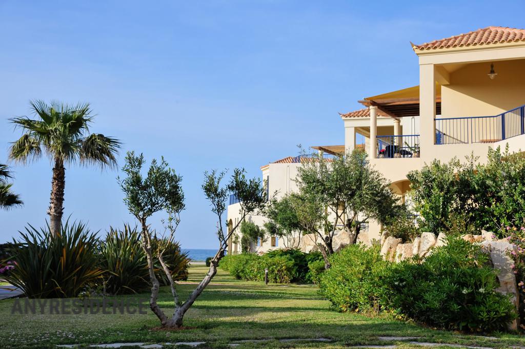 Penthouse in Crete, photo #5, listing #2272567