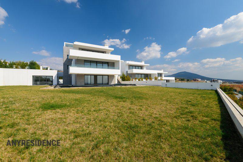 Villa in Panorama, photo #8, listing #2410501