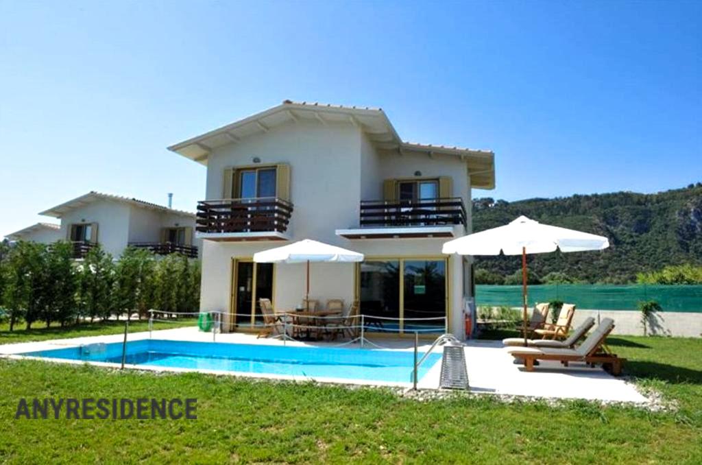Townhome in Lefkas, photo #1, listing #2526331