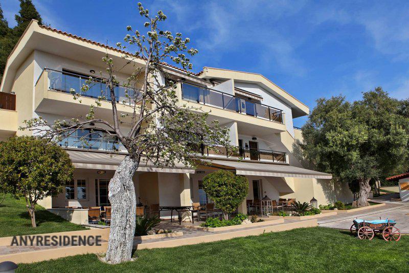 Hotel in Nea Skioni, photo #7, listing #2097154