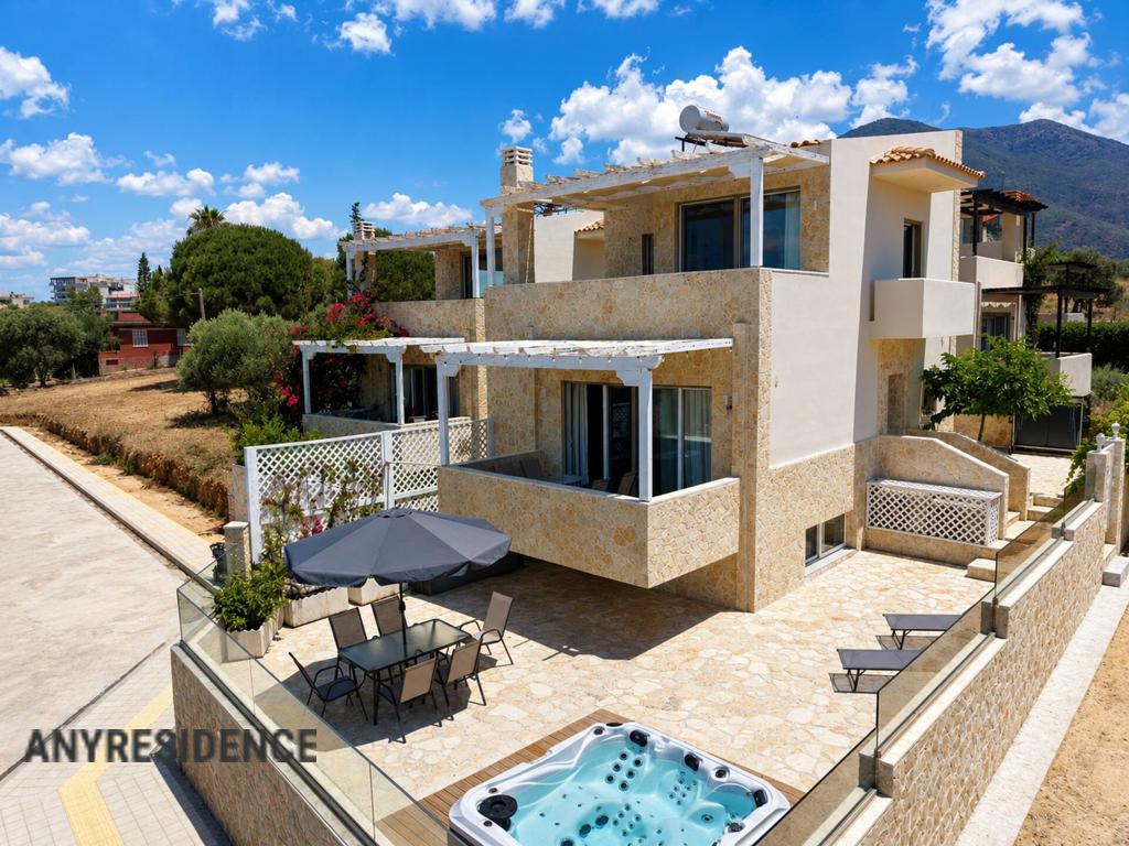 Townhome in Kyparissia, photo #3, listing #2536132
