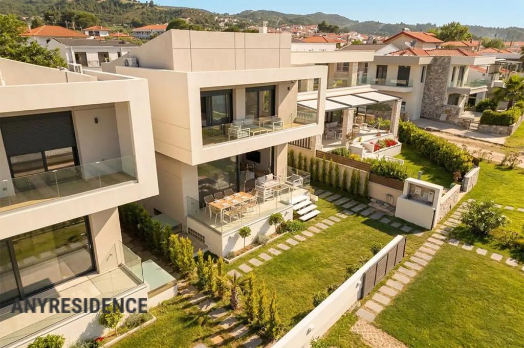 Villa in Polychrono, photo #3, listing #2541434
