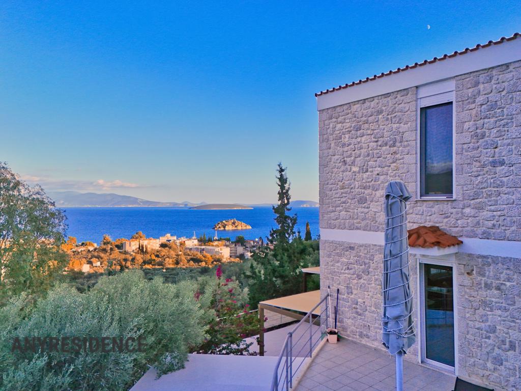 Townhome in Peloponnese, photo #2, listing #2492196