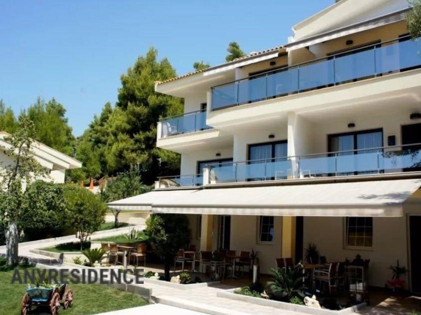 Hotel in Nea Skioni, photo #9, listing #2097154