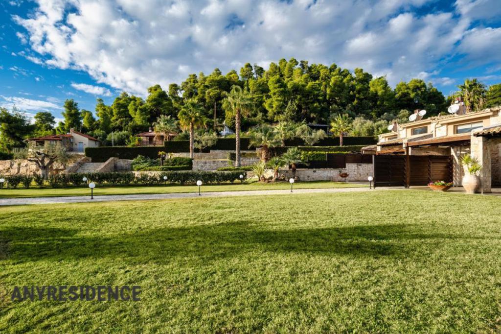 Villa in Nea Skioni, photo #3, listing #2532742