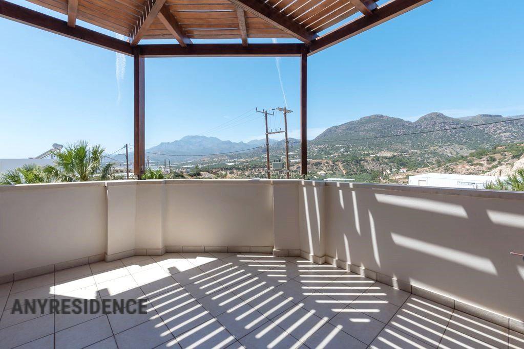 2 room apartment in Crete, photo #2, listing #2284416