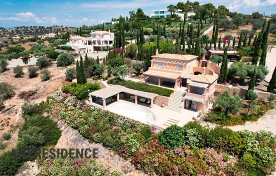 8 room villa in Porto Cheli