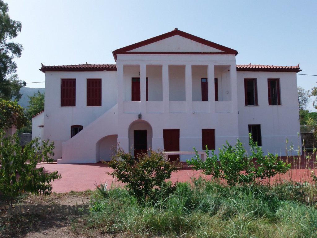 4 room villa in Galatas, photo #4, listing #2177781