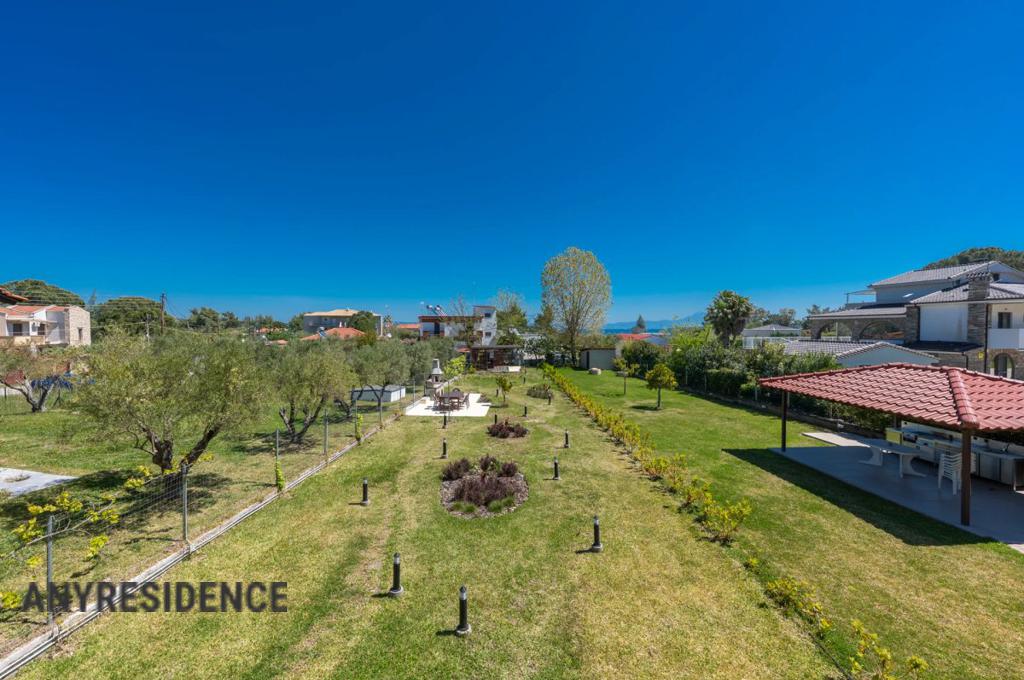 Townhome in Vourvourou, photo #4, listing #2551336