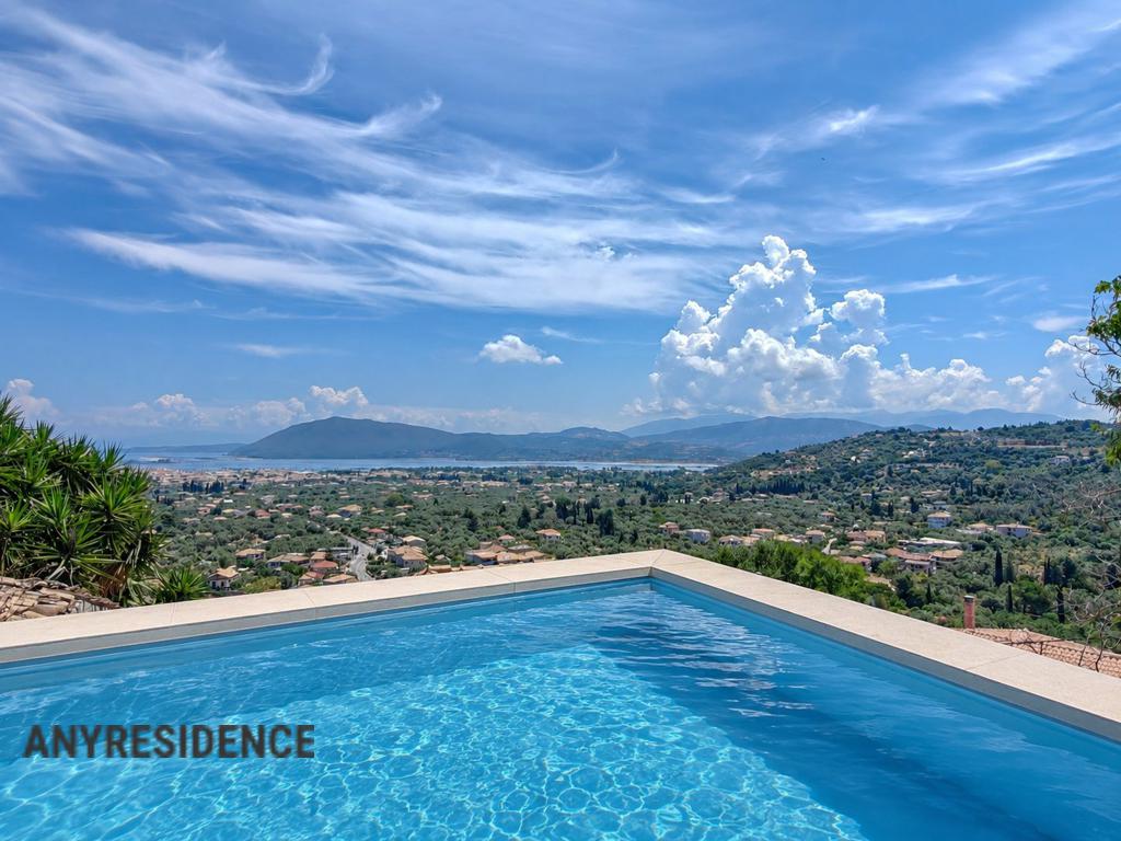 Townhome in Lefkas, photo #4, listing #2535541