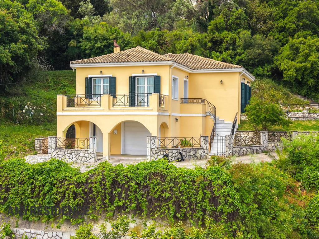 Townhome in Lefkas, photo #1, listing #2536018