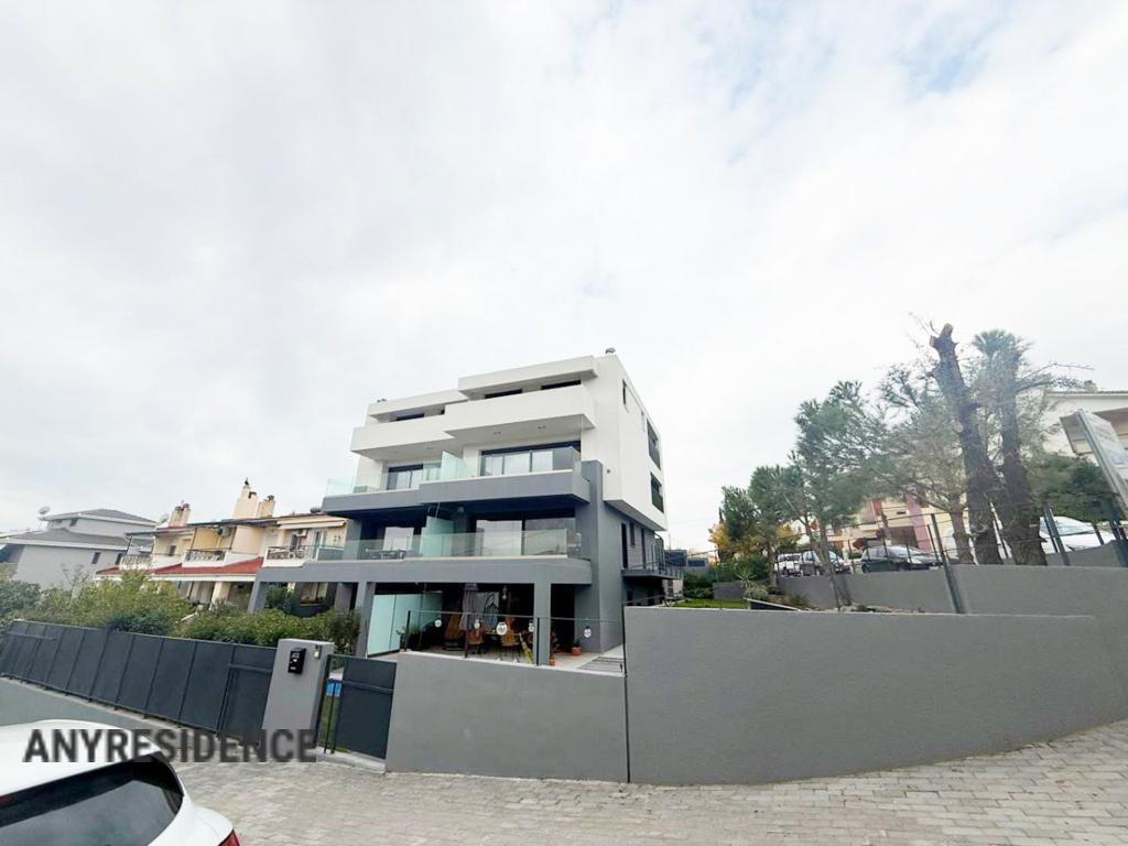 Townhome in Panorama, photo #3, listing #2250664