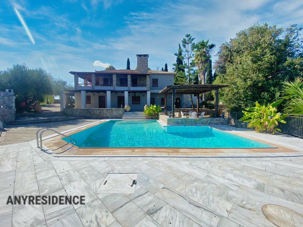 14 room villa in Peloponnese, photo #1, listing #2177782