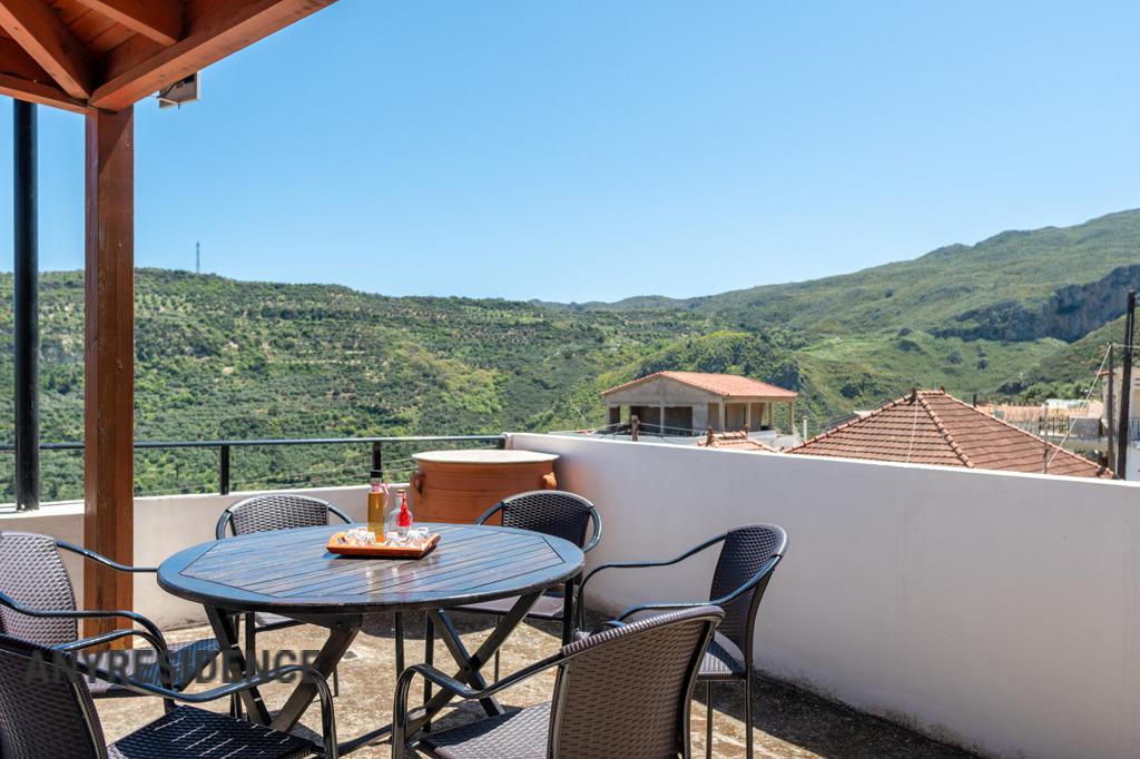Townhome in Kissamos, photo #4, listing #2442925