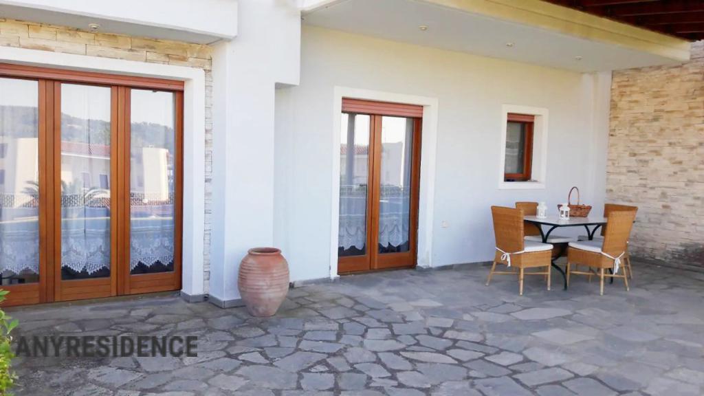 Townhome in Thessalia Sterea Ellada, photo #3, listing #2532801