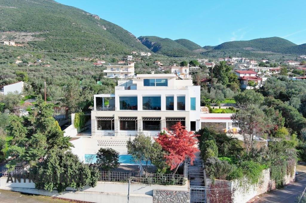 Villa in Kalamata, photo #2, listing #2495230