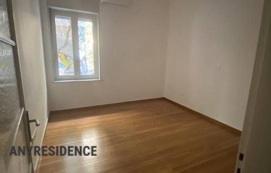 5 room buy-to-let apartment in Athens