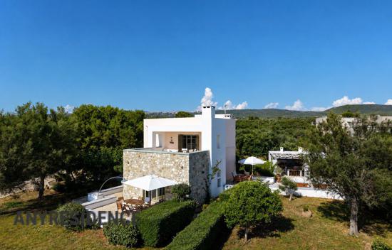 Villa in Peloponnese
