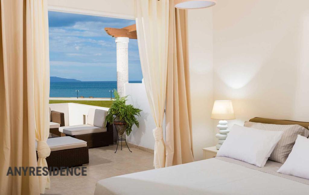 Penthouse in Crete, photo #2, listing #2491402