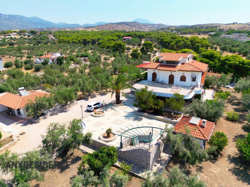 Villa in Loutraki, photo #1, listing #2472025